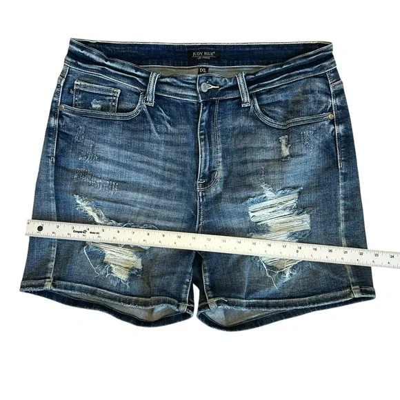 Judy Blue Women’s Sz 1X Distressed High Rise Denim Shorts Dark Wash Stretch - Picture 10 of 13